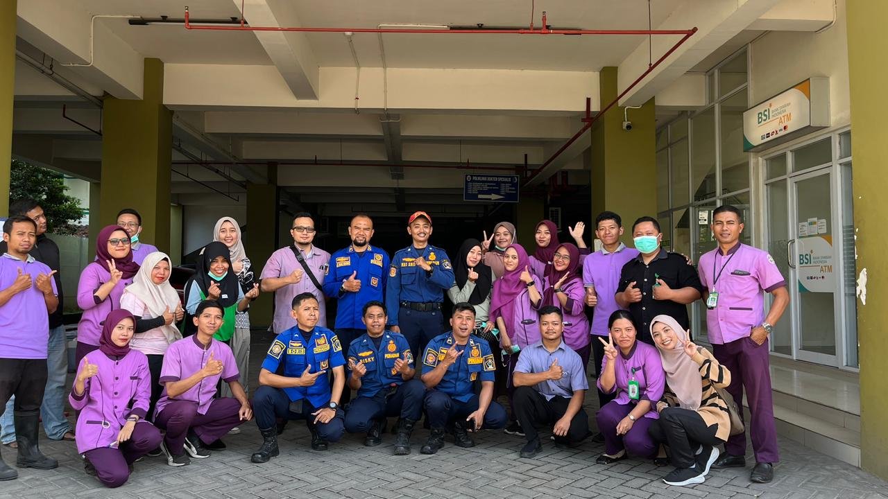 Siap Siaga Hadapi Keadaan Darurat: Pelatihan APAR dan Hydrant RSU Aulia